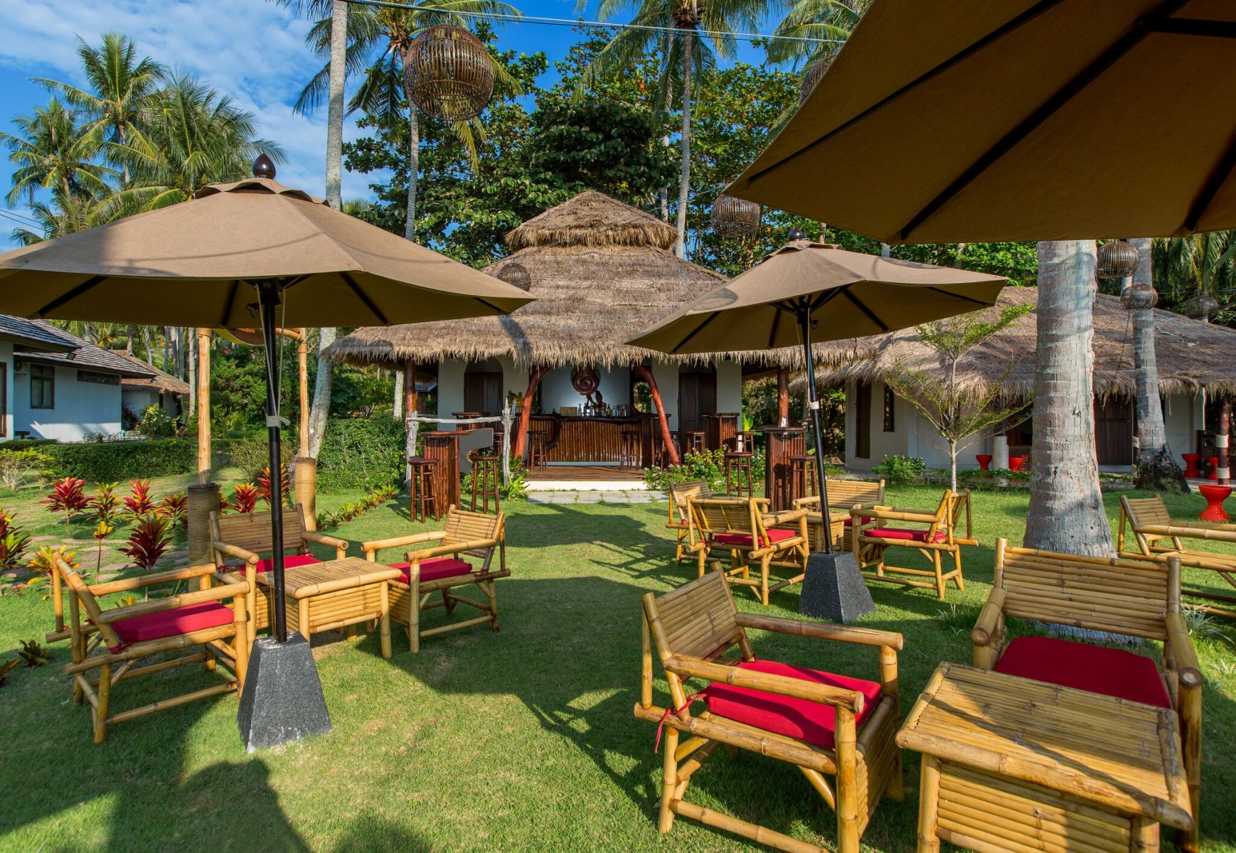 TIKI-BAR-3