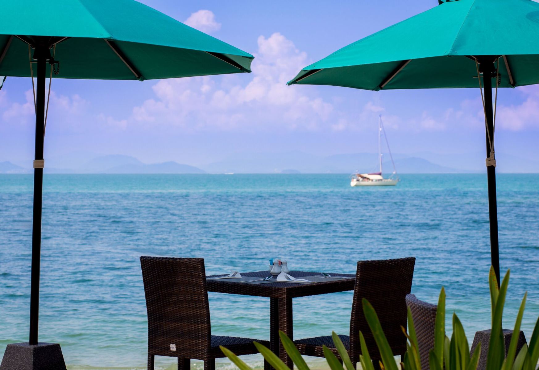 Waves-Restaurant-4